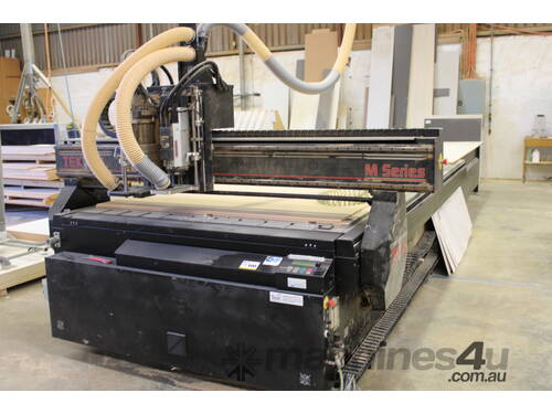 TEKCEL CNC ROUTER WITH EXTRACTOR SYSTEM