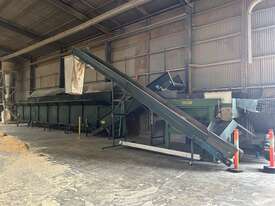 Screen, hopper and auger - picture0' - Click to enlarge