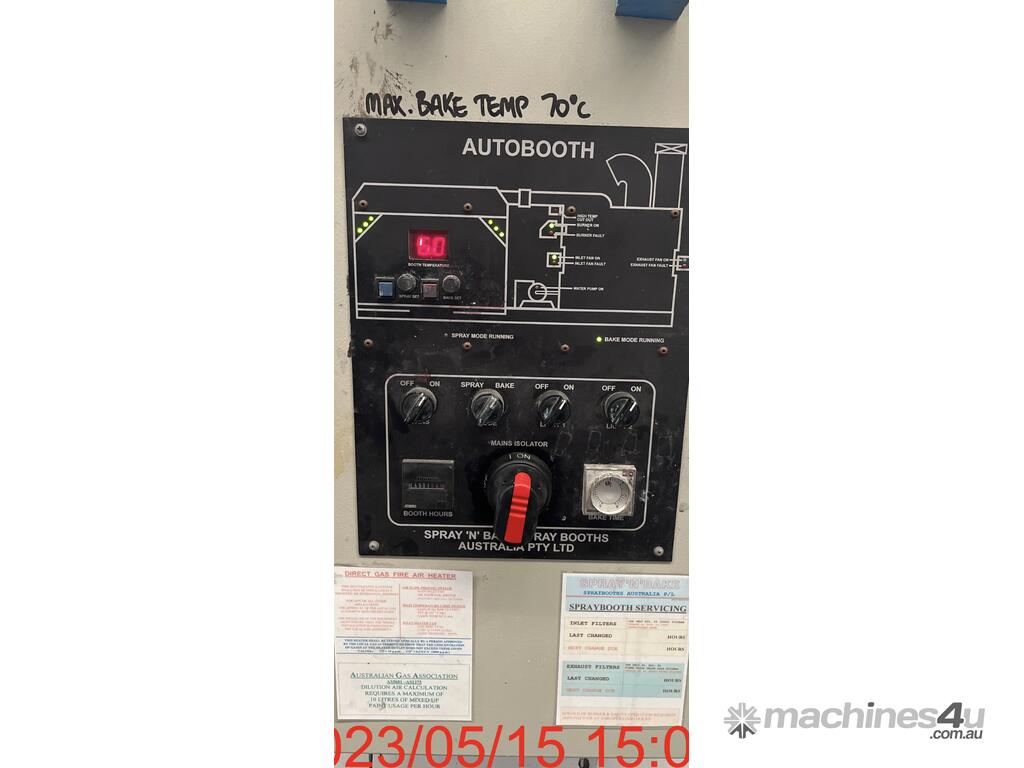 Used 2003 Spray N Bake Spray Booth for Trucks Cars Spray booths in