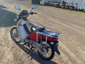 Honda Super CUB - picture2' - Click to enlarge