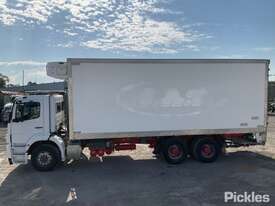 2014 Mercedes Benz Axor 2633 Refrigerated Pantech - picture2' - Click to enlarge