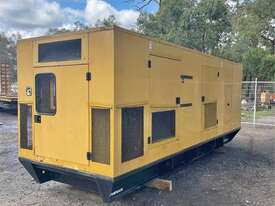 Generator Caterpillar 700 kVa - picture0' - Click to enlarge