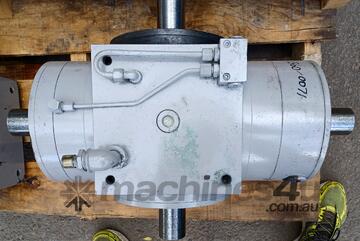Graessner 4-Shaft Gearbox ratio 1.33:1 - LLOYDS DEALS