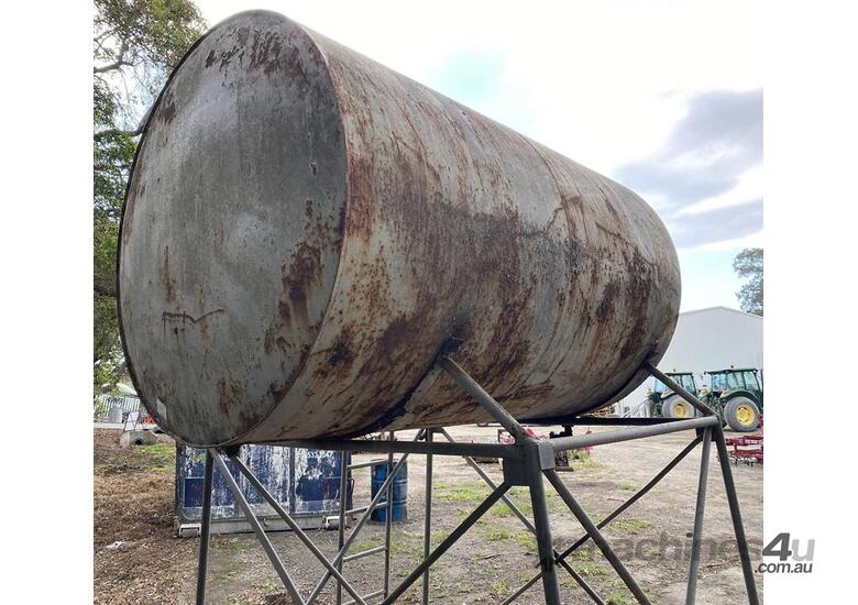 Used FUEL TANK ON STAND FUEL TANK ON STAND APPROX 2000L Fuel Tanks in