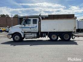 2010 Caterpillar CT 700-15L Tipper Sleeper Cab - picture2' - Click to enlarge