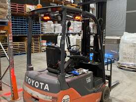 Toyota Forklift - picture1' - Click to enlarge