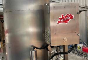 CARBONAOR FOR SOFT DRINK, BEER CIDER WINE ETC