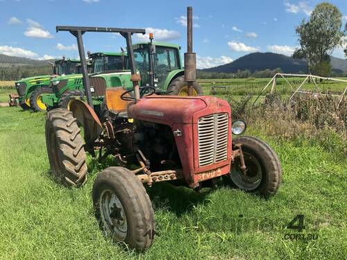 Massey Ferguson 135