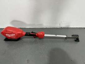 Milwaukee Cordless Outdoor Power Head - picture2' - Click to enlarge