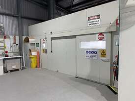 Spray Booths and mixing room - picture0' - Click to enlarge