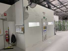 Spray Booths and mixing room - picture1' - Click to enlarge