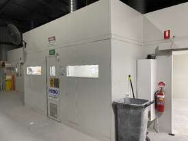 Spray Booths and mixing room - picture2' - Click to enlarge