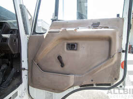 05/1988 Hino GD 166L Tray Back 2d Cab Chassis Truck White Diesel 6.0L - picture1' - Click to enlarge