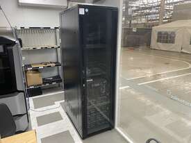 1 x UPS Rack in Server Cabinet - picture0' - Click to enlarge