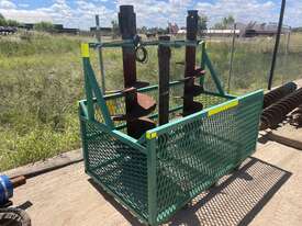 Cage with Augers - picture0' - Click to enlarge