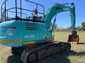 Kobelco SK200 Tracked-Excav Excavator - picture0' - Click to enlarge