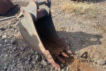 Trenching Bucket 420mm 45mm pin