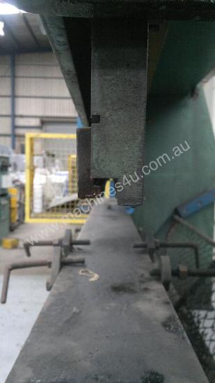 caption Master 2.5m x 60 Tonne Hydraulic Pressbrake