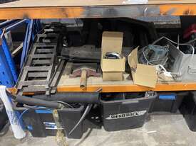 Workbench with contents - picture0' - Click to enlarge