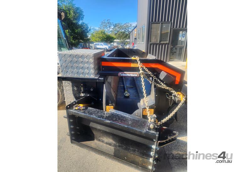 Refurbished Skid Steer Shoulder Paver w/ Right Hand Feed - ShoulderMaster SM2100