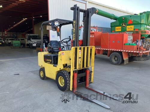 1993 Hyster H1.75XL 2 Stage Forklift