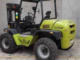 AGRIA TH250  Rough Terrain forklift - picture0' - Click to enlarge