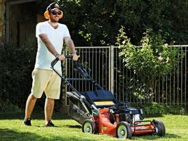 Kubota Walk Behind Mowers - picture1' - Click to enlarge