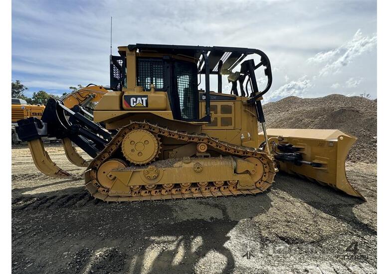 caption 2005 CATERPILLAR D6R DOZER