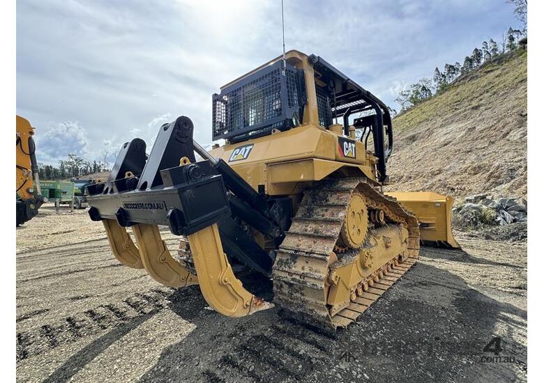 caption 2005 CATERPILLAR D6R DOZER