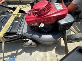 Honda Lawn Mower - picture0' - Click to enlarge