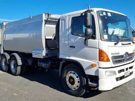 Hino FM8J 500 - picture0' - Click to enlarge