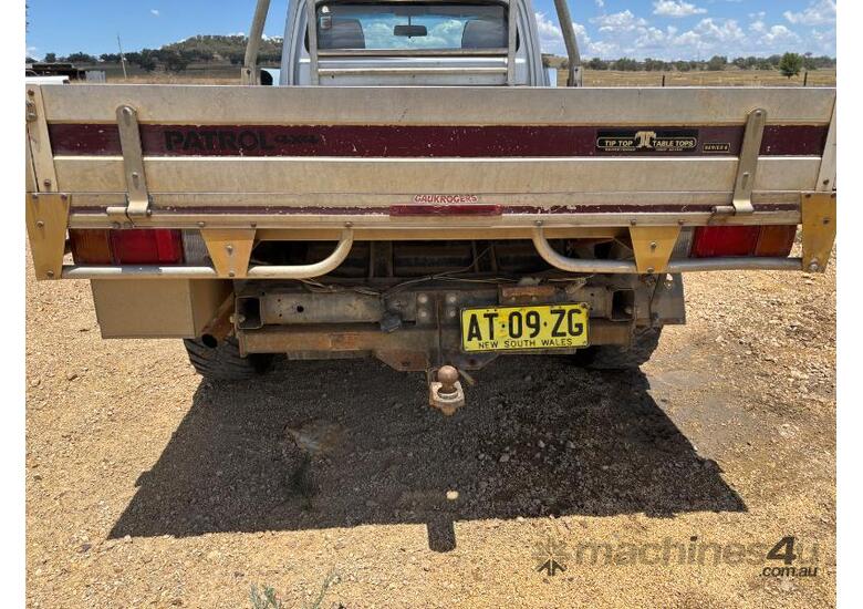 caption 1992 Nissan Patrol ute