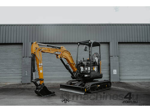 2.8T SY26U Canopy Mini Excavator – Fully Equipped with Attachments, Limited Stock!