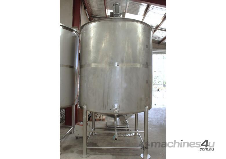 caption Stainless Steel Mixing Tank.