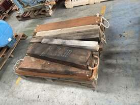 Assorted Pallet of Gluts - picture0' - Click to enlarge