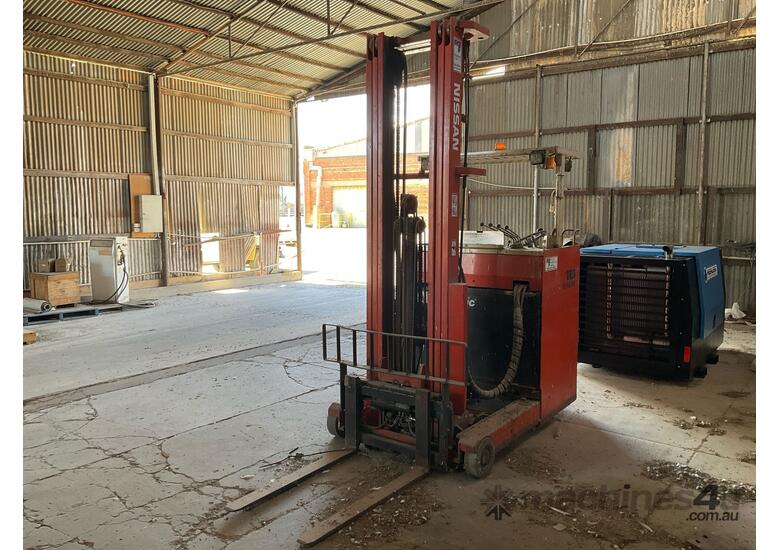 caption 1996 Nissan JHC01L18CU Electric Forklift