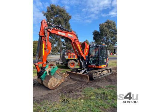 caption 2018 Kubota Kx080