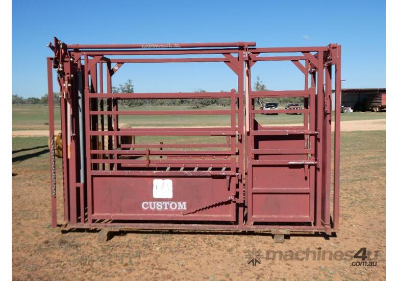 caption RPM CATTLE CRUSH
