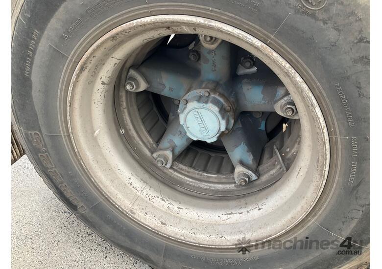 1990 Krueger ST-2-30 Tandem Axle Skel Trailer