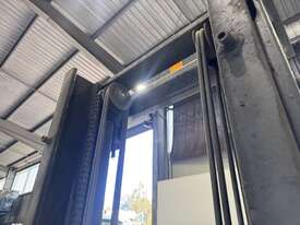 2004 Crown WR3000 Electric Forklift - picture0' - Click to enlarge