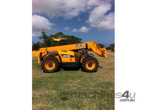 caption 2019 JCB 541-70 AGRI SUPER TELEHANDLER