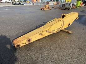 Komatsu Excavator Arms - picture2' - Click to enlarge