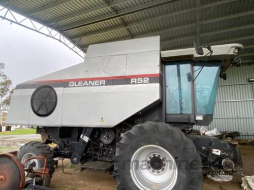 caption Gleaner R52 Header & Front