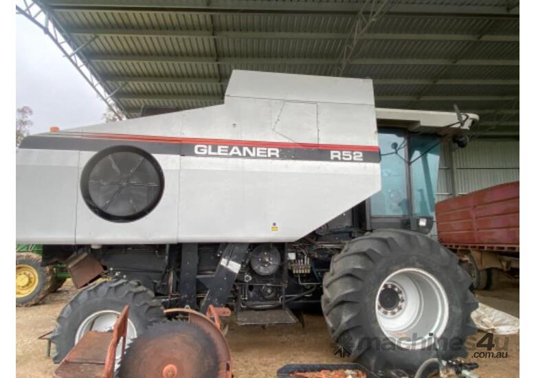 caption Gleaner R52 Header & Front