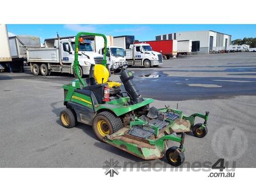 caption John Deere 1570