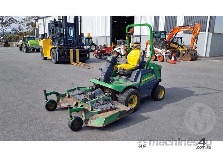 caption John Deere 1570
