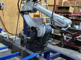 Panasonic Robot Welder TA-1900 - picture0' - Click to enlarge