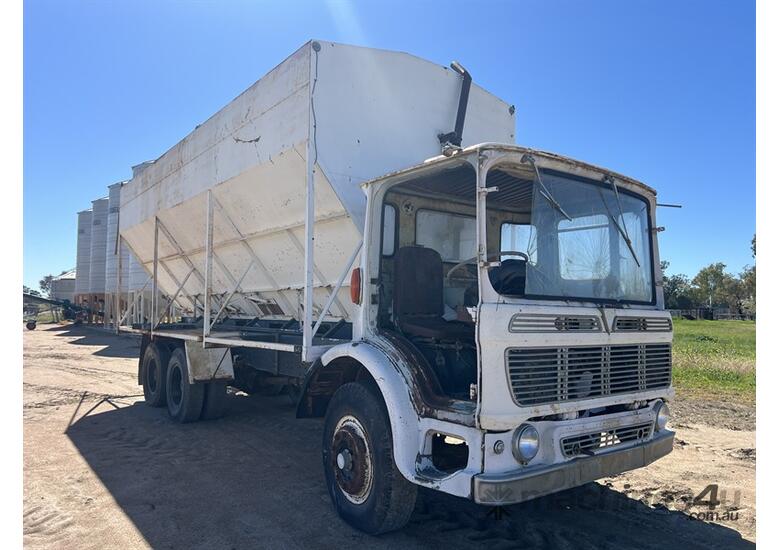 caption AEC Leyland Truck