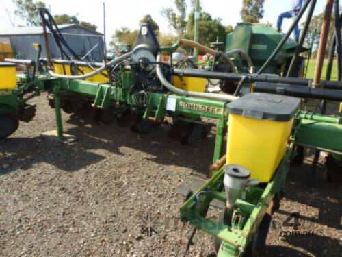 JD Maximerge Planter