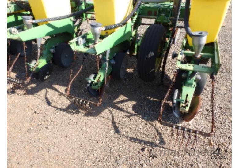 JD Maximerge Planter